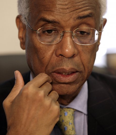 Ahmedou Ould Abdallah à Biladi : «J’en appelle à tous pour renforcer et non fragiliser notre identité nationale» Ahmedou Ould Abdallah à Biladi : «J’en appelle à tous pour renforcer et non fragiliser notre identité nationale»