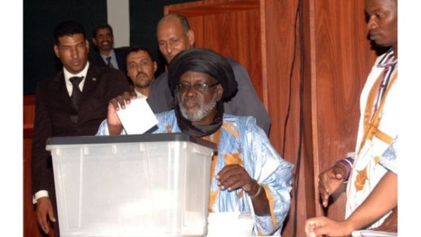 Mauritanie : les sénateurs rejettent la révision de la constitution Mauritanie : les sénateurs rejettent la révision de la constitution