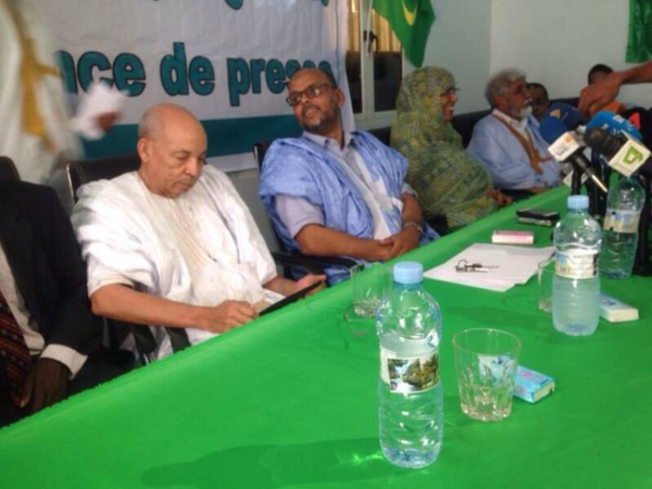 Le FNDU annonce l’adoption d’une feuille de route pour empêcher l’adoption des amendements constitutionnels Le FNDU annonce l’adoption d’une feuille de route pour empêcher l’adoption des amendements constitutionnels