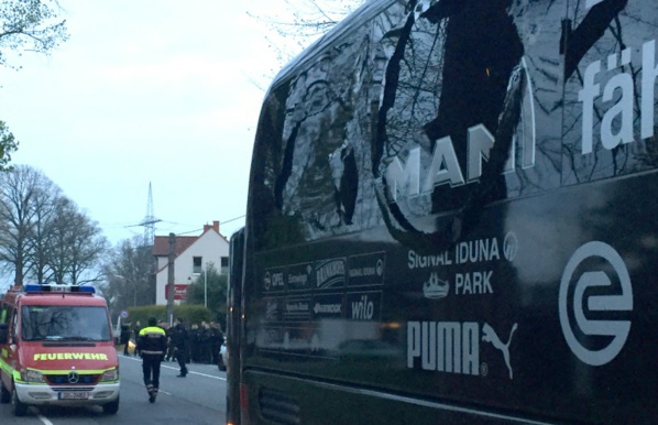 Ligue des champions: le bus des joueurs de Dortmund touché par des explosions, Bartra blessé Ligue des champions: le bus des joueurs de Dortmund touché par des explosions, Bartra blessé