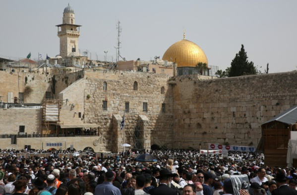 Jérusalem: une Israélienne poignardée, son agresseur neutralisé Jérusalem: une Israélienne poignardée, son agresseur neutralisé