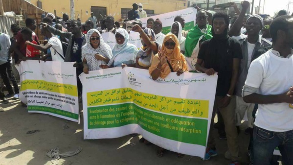 Mauritanie-La marche pacifique des jeunes réprimée par la police (photos et liste des arrêtés)