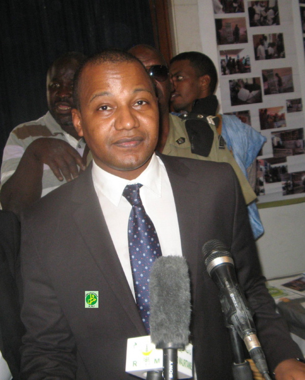Le ministre de la jeunesse supervise l'ouverture de la 2e édition de la foire des associations de la jeunesse Le ministre de la jeunesse supervise l'ouverture de la 2e édition de la foire des associations de la jeunesse