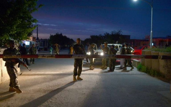 Afghanistan: carnage taliban contre une base militaire Afghanistan: carnage taliban contre une base militaire