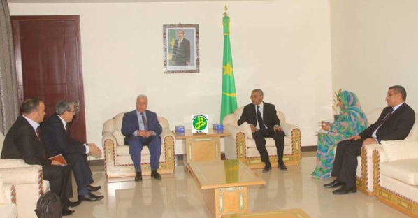 Le Premier ministre reçoit le directeur général de l’Ecole Supérieure de la Magistrature en Algérie Le Premier ministre reçoit le directeur général de l’Ecole Supérieure de la Magistrature en Algérie