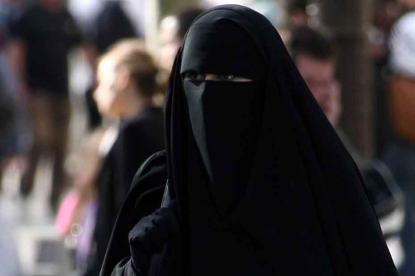 L'Allemagne interdit partiellement le port du voile intégral L'Allemagne interdit partiellement le port du voile intégral