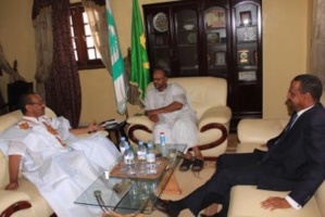 Le président du FNDU reçoit le leader du parti Sawab Le président du FNDU reçoit le leader du parti Sawab