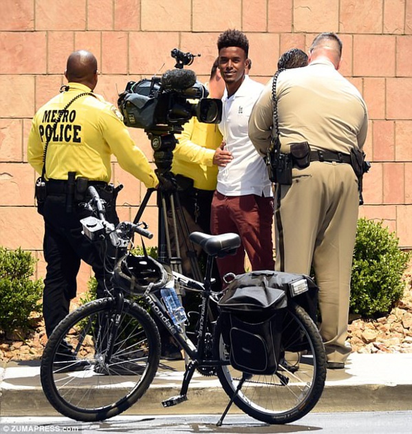 Nouakchott : La police arrête le caméraman de la chaine privée El Mourabitoune Nouakchott : La police arrête le caméraman de la chaine privée El Mourabitoune