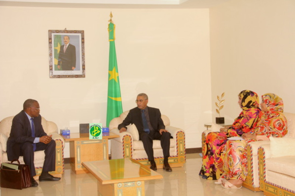 Le Premier ministre reçoit le commissaire de la commission de la CEDEAO Le Premier ministre reçoit le commissaire de la commission de la CEDEAO
