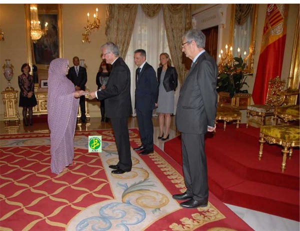 Notre ambassadrice auprès de la Principauté d'Andorre Notre ambassadrice auprès de la Principauté d'Andorre