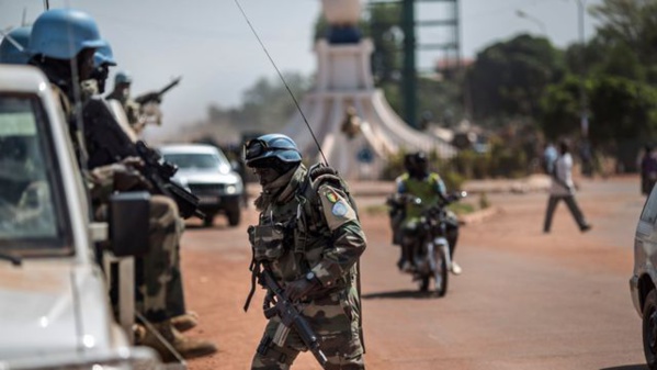 Attaque d'un convoi de l'ONU en Centrafrique: un Casque bleu tué, 4 disparus, 8 blessés Attaque d'un convoi de l'ONU en Centrafrique: un Casque bleu tué, 4 disparus, 8 blessés