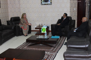 Le ministre des Affaires étrangères et de la Coopération reçoit l’ambassadrice de la Suisse Le ministre des Affaires étrangères et de la Coopération reçoit l’ambassadrice de la Suisse