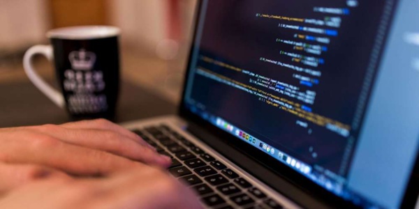 Cyberattaque : comment un jeune Anglais est devenu un « héros accidentel » Cyberattaque : comment un jeune Anglais est devenu un « héros accidentel »