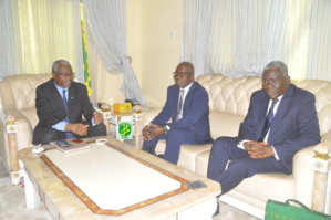 Le ministre de l’Enseignement Supérieur reçoit une délégation de l’Ecole inter Etats des sciences et médecine vétérinaires Le ministre de l’Enseignement Supérieur reçoit une délégation de l’Ecole inter Etats des sciences et médecine vétérinaires