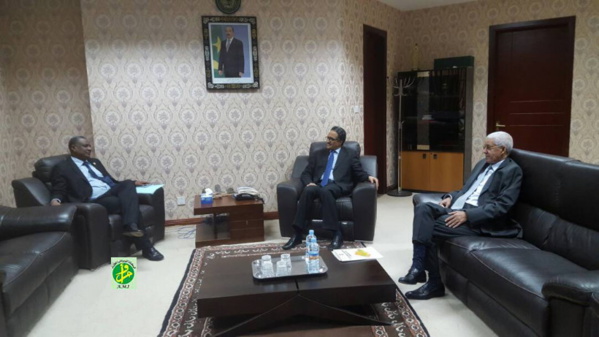 Le ministre des Affaires étrangères reçoit le secrétaire permanent du G5-Sahel Le ministre des Affaires étrangères reçoit le secrétaire permanent du G5-Sahel