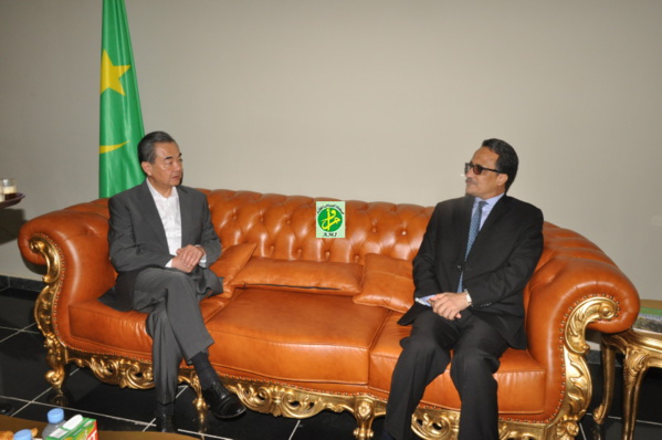 Arrivée à Nouakchott du ministre chinois des affaires étrangères Arrivée à Nouakchott du ministre chinois des affaires étrangères