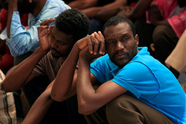 Centre pour migrants en Libye: "conditions épouvantables", selon le patron du HCR Centre pour migrants en Libye: "conditions épouvantables", selon le patron du HCR