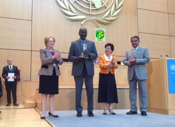 Le ministre de la santé participe à Genève à la remise du prix des Emirats pour les sciences médicales au Pr Baidy Boubou Lô Le ministre de la santé participe à Genève à la remise du prix des Emirats pour les sciences médicales au Pr Baidy Boubou Lô