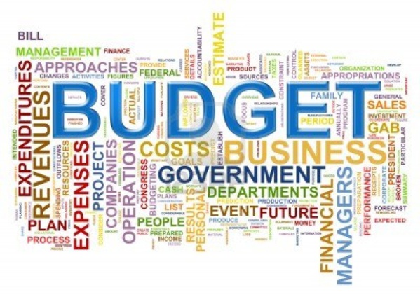La commission financière de l'Assemblée Nationale discute les projets des lois de règlement final des budgets de l'Etat pour les années 2010, 2011 et 2012