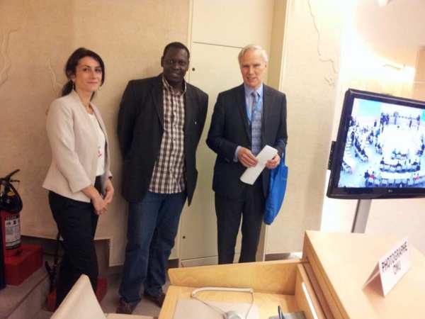 Alston persiste et signe Alston persiste et signe