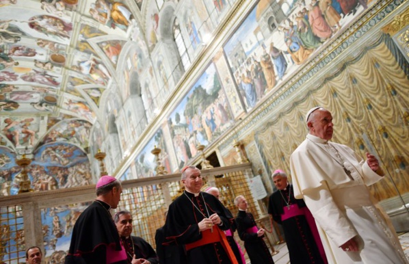 Le pape François menace des prêtres nigérians de destitution Le pape François menace des prêtres nigérians de destitution