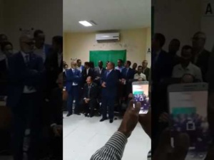 M'Rabih sanglote lors de ses adieux aux agents de l'ANRTPS