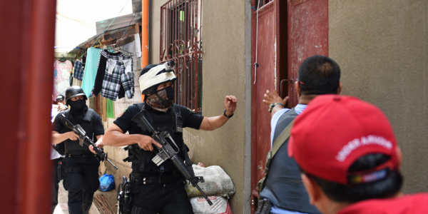 Philippines: après une année de peur, la drogue est toujours là Philippines: après une année de peur, la drogue est toujours là