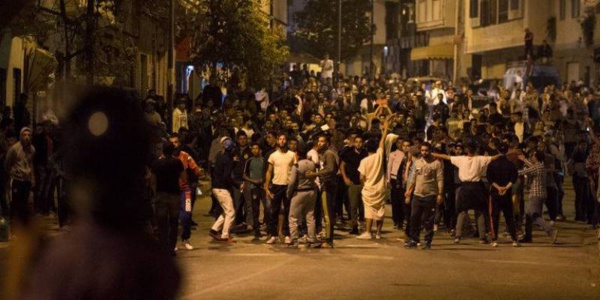 Maroc: la police se retire de lieux publics à Al-Hoceïma Maroc: la police se retire de lieux publics à Al-Hoceïma