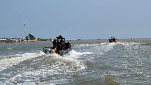 Cameroun: un navire de l'armée chavire en mer, "des dizaines" de disparus (source sécuritaire)
