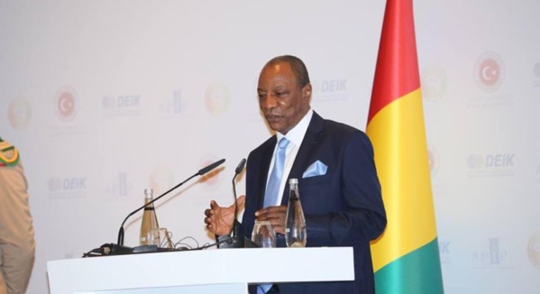 Manif anti-Kondé interdite en Guinée: un chanteur contestataire détenu près de 24 heures Manif anti-Kondé interdite en Guinée: un chanteur contestataire détenu près de 24 heures