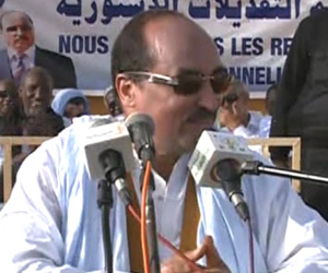 Les amendements constitutionnels proposés sont le moins qu’on puisse apporter en souvenir aux martyrs de ce pays (déclare le Président de la République à Sélibabi) Les amendements constitutionnels proposés sont le moins qu’on puisse apporter en souvenir aux martyrs de ce pays (déclare le Président de la République à Sélibabi)