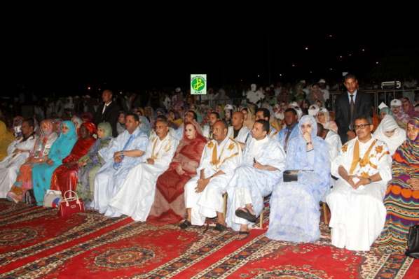 Soirée électorale près du stade olympique en soutien aux amendements constitutionnels Soirée électorale près du stade olympique en soutien aux amendements constitutionnels
