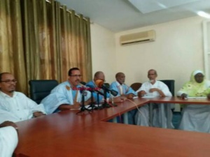 Les sénateurs en sit-in Les sénateurs en sit-in