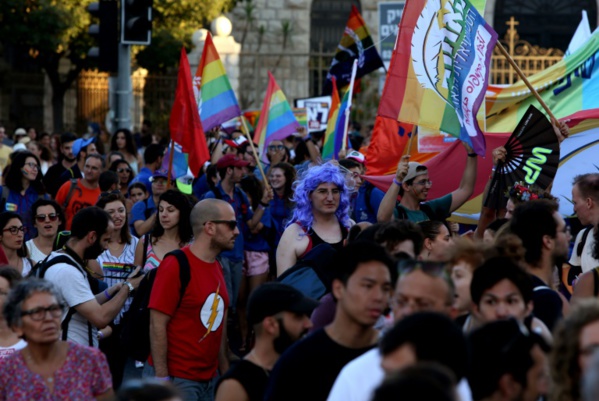 Des milliers de personnes à la Gay Pride de Jérusalem Des milliers de personnes à la Gay Pride de Jérusalem