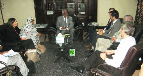 Le ministre de la justice reçoit en audience une délégation américaine Le ministre de la justice reçoit en audience une délégation américaine