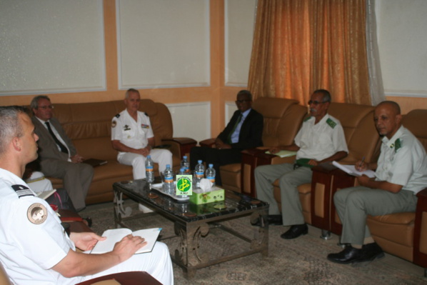 Le ministre de la Défense Nationale reçoit le commandant de la Force française Barkhane Le ministre de la Défense Nationale reçoit le commandant de la Force française Barkhane