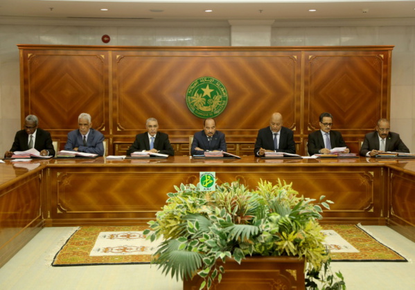 Communiqué du conseil des ministres du 25/ 09/17 Communiqué du conseil des ministres du 25/ 09/17