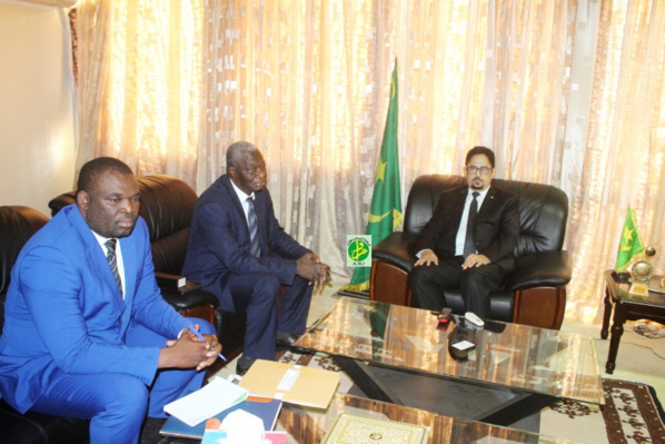 Le ministre de la Culture reçoit une mission du comité de coordination pour le développement et la promotion de l'artisanat africain Le ministre de la Culture reçoit une mission du comité de coordination pour le développement et la promotion de l'artisanat africain