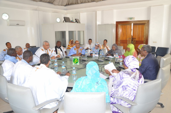 La commission de la justice l’assemblée nationale examine un projet de loi portant sur les caractéristiques du drapeau national La commission de la justice l’assemblée nationale examine un projet de loi portant sur les caractéristiques du drapeau national