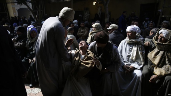 Libye: les corps de chrétiens coptes tués par l'EI en 2015 retrouvés Libye: les corps de chrétiens coptes tués par l'EI en 2015 retrouvés