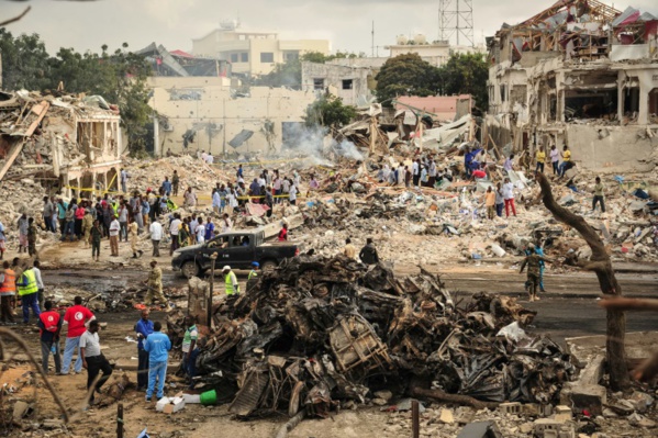 Somalie: au moins 137 morts et 300 blessés dans l'attentat de Mogadiscio Somalie: au moins 137 morts et 300 blessés dans l'attentat de Mogadiscio