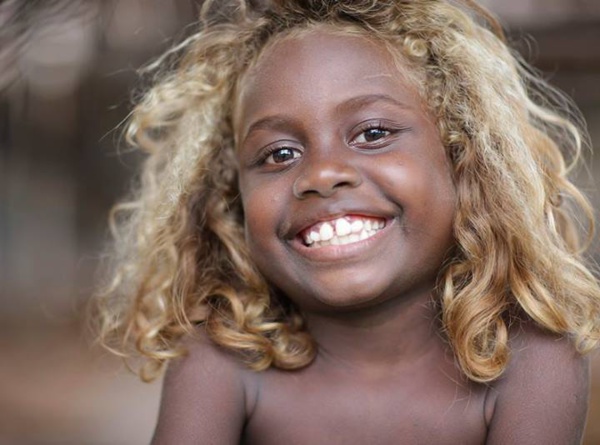 Les Mélanésiens, ces Noirs blonds des îles Salomon