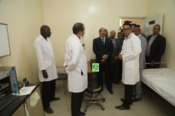 Le Président de la République visite le centre médical de Toujounine Le Président de la République visite le centre médical de Toujounine