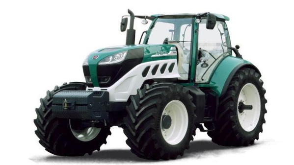 Début d’une opération de distribution de 35 tracteurs dans les zones de production agricole