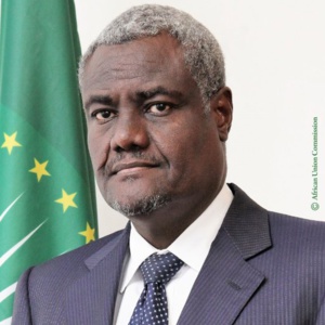 Le Président de la République reçoit le président de la commission de l’Union Africaine Le Président de la République reçoit le président de la commission de l’Union Africaine