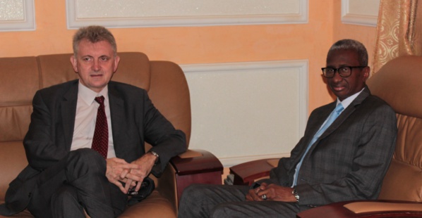 Le ministre de la défense nationale reçoit l’envoyé spécial de la France pour le Sahel