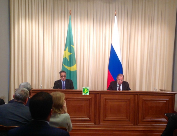 Le ministre des affaires étrangères s’entretient avec son homologue russe Le ministre des affaires étrangères s’entretient avec son homologue russe