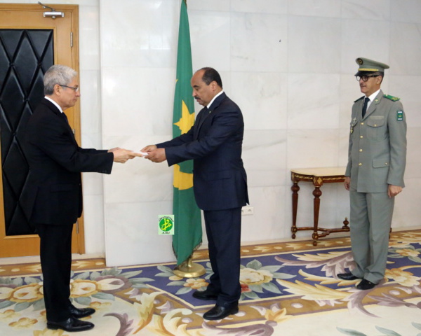 Le Président de la République reçoit les lettres de créances du nouvel ambassadeur du Pérou Le Président de la République reçoit les lettres de créances du nouvel ambassadeur du Pérou