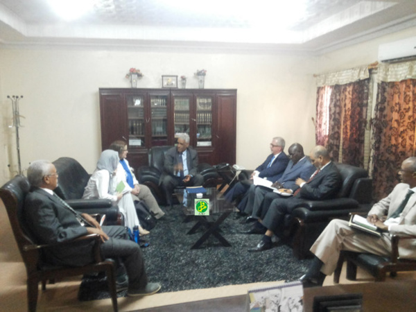 Le ministre de la Justice reçoit une délégation du secrétariat d'Etat américain Le ministre de la Justice reçoit une délégation du secrétariat d'Etat américain