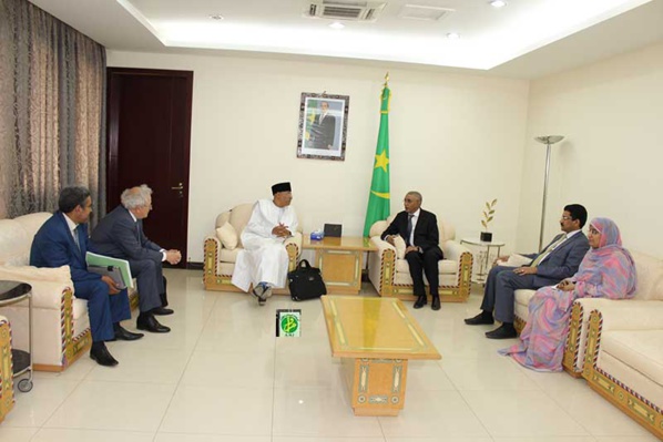 Le Premier ministre reçoit en audience le Directeur général de l’ASECNA Le Premier ministre reçoit en audience le Directeur général de l’ASECNA